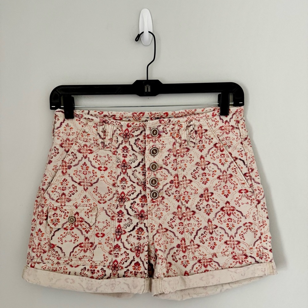 Anthropologie Pilcro The Wanderer
Floral Shorts - Picture 2 of 9